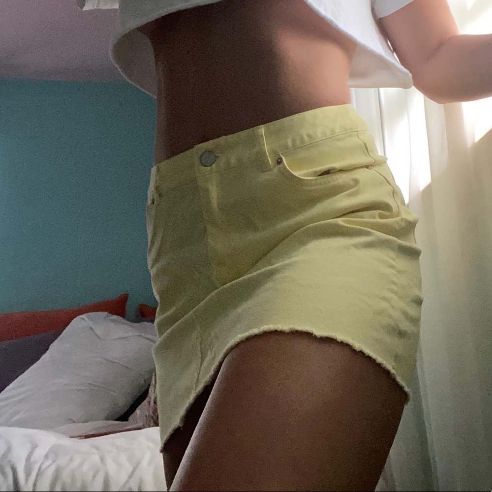 ✨Yellow Denim Mini Skirt✨